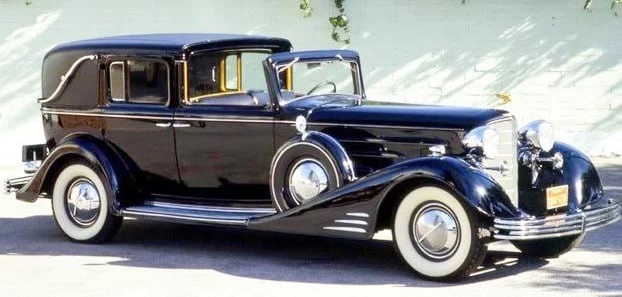 Cadillac V16 (452-C) town car